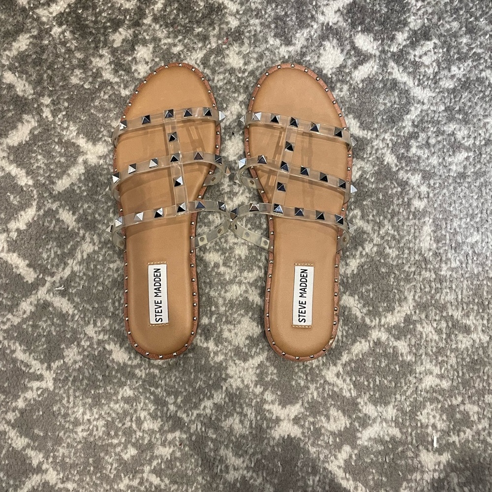Steve Madden Averill Clear Stud Sandals Size 8 NWT